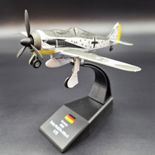 Load image into Gallery viewer, 1944 Luftwaffe Focke-Wulf FW 190 A-8 Fighter 1:72 Die Cast Plane
