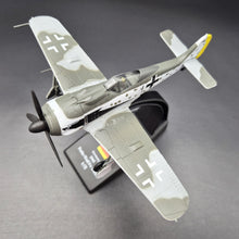 Load image into Gallery viewer, 1944 Luftwaffe Focke-Wulf FW 190 A-8 Fighter 1:72 Die Cast Plane