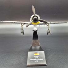Load image into Gallery viewer, 1944 Luftwaffe Focke-Wulf FW 190 A-8 Fighter 1:72 Die Cast Plane