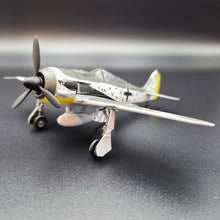 Load image into Gallery viewer, 1944 Luftwaffe Focke-Wulf FW 190 A-8 Fighter 1:72 Die Cast Plane