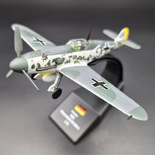 Load image into Gallery viewer, 1942 German Air Force Messerschmitt Bf109F-4 Grey 1:72 Fighter Die Cast Plane