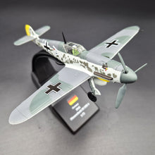 Load image into Gallery viewer, 1942 German Air Force Messerschmitt Bf109F-4 Grey 1:72 Fighter Die Cast Plane