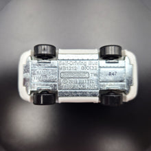 Load image into Gallery viewer, Matchbox 2020 Self-Driving Bus White #3 MBX City