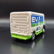 Load image into Gallery viewer, Matchbox 2022 '09 International eStar White/Green MBX Electric Drivers 5 Pack