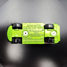 Load image into Gallery viewer, Matchbox 2022 '09 International eStar White/Green MBX Electric Drivers 5 Pack