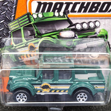 Load image into Gallery viewer, Matchbox 2017 Swamp Raider Dark Green #115 MBX Explorers New
