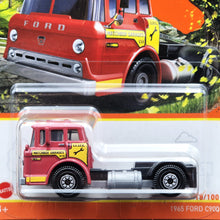 Load image into Gallery viewer, Matchbox 2023 1965 Ford C900 Red #18 MBX Highway New Long Card