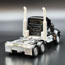 Load image into Gallery viewer, Matchbox 2011 International Lonestar Cab Black Super Convoy MBSCX004