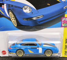 Load image into Gallery viewer, Hot Wheels 2024 '96 Porsche Carrera Blue #174 HW: The '90s 1/10 New Long Card