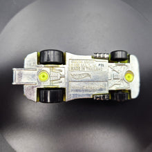 Load image into Gallery viewer, Hot Wheels 2021 Nitro Tailgater Green/Brown Color Reveal Series