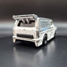 Load image into Gallery viewer, Matchbox 1986 Ford Supervan II White #72 Matchbox 1-75 Series