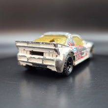 Load image into Gallery viewer, Matchbox 1992 Ford RS200 White #34 Matchbox 1-75 Series