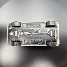 Load image into Gallery viewer, Matchbox 1992 Ford RS200 White #34 Matchbox 1-75 Series