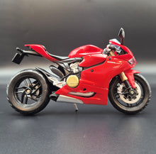 Load image into Gallery viewer, Maisto 2014 Ducati 1199 Panigale Red 1:12 Die Cast Motorbike