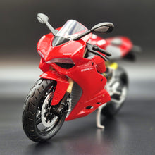 Load image into Gallery viewer, Maisto 2014 Ducati 1199 Panigale Red 1:12 Die Cast Motorbike