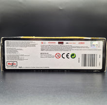 Load image into Gallery viewer, Maisto 2014 Ducati 1199 Panigale Red 1:12 Die Cast Motorbike