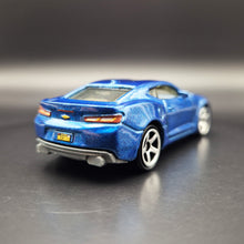 Load image into Gallery viewer, Matchbox 2019 '16 Chevy Camaro Blue #4 Moving Parts Series