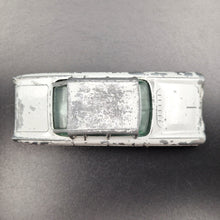 Load image into Gallery viewer, Matchbox Lesney 1963 1958 Vauxhall Cresta 22-B Grey #22 Matchbox Series - Rare