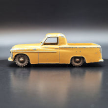 Load image into Gallery viewer, Matchbox Lesney 1958 Commer Pick-up Mk VIII Tan #50 Matchbox Series