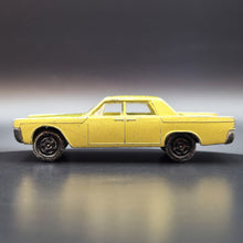 Load image into Gallery viewer, Matchbox Lesney 1964 1970 Lincoln Continintal Olive Green #31 Matchbox 1-75 Series - Rare