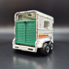 Load image into Gallery viewer, Matchbox 1991 Pony Trailer White #7 Motorcity Set Loose