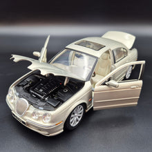 Load image into Gallery viewer, Maisto 1999 Jaguar S-Type #31865 Light Gold 1:18 Die Cast Car