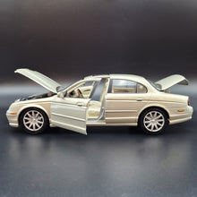 Load image into Gallery viewer, Maisto 1999 Jaguar S-Type #31865 Light Gold 1:18 Die Cast Car
