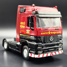 Load image into Gallery viewer, Maisto 2002 Mercedes-Benz Actros 1843 Dark Red 1:50 Die Cast Truck