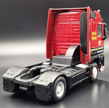 Load image into Gallery viewer, Maisto 2002 Mercedes-Benz Actros 1843 Dark Red 1:50 Die Cast Truck