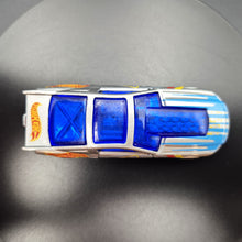 Load image into Gallery viewer, Hot Wheels 2014 '13 Ford Mustang GT Silver #161 HW Race: Track Aces