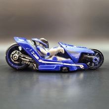 Load image into Gallery viewer, Hot Wheels 2005 Cybertooth Blue Thunder Cycles