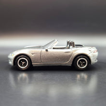 Load image into Gallery viewer, Matchbox 2017 '15 Mazda MX-5 Miata Grey #10 MBX Adventure City