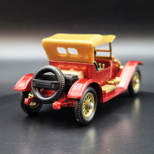 Load image into Gallery viewer, Matchbox 1914 Stutz Red Models Of Yesteryear 1969 Y8-3