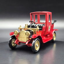Load image into Gallery viewer, Matchbox 1912 Packard Landaulet Red Models Of Yesteryear 1968 Y11-2