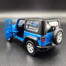 Load image into Gallery viewer, MSZ 2014 Jeep Wrangler Blue 1:43 Die Cast Car