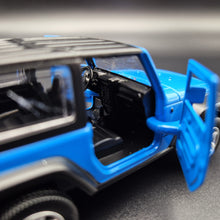 Load image into Gallery viewer, MSZ 2014 Jeep Wrangler Blue 1:43 Die Cast Car