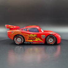 Load image into Gallery viewer, Disney Pixar Cars - Lightning McQueen Diecast Car V2797