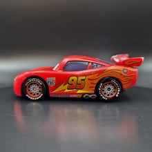 Load image into Gallery viewer, Disney Pixar Cars - Lightning McQueen Diecast Car V2797