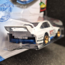 Load image into Gallery viewer, Hot Wheels 2021 Porsche 935 White #58 HW Race Day 5/10 New Long Card - Gold