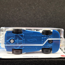Load image into Gallery viewer, Hot Wheels 2021 Porsche 935 White #58 HW Race Day 5/10 New Long Card - Gold