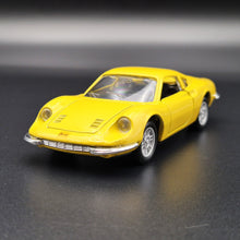 Load image into Gallery viewer, Maisto 1974 Ferrari Dino Yellow 1:36 Shell Collezione Die Cast Car