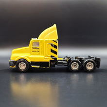 Load image into Gallery viewer, Maisto Tonka 2000 Hauler Kenworth T2000 Semi Truck Yellow Tough Hauler