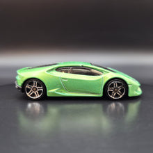 Load image into Gallery viewer, Hot Wheels 2015 Lamborghini Huracan LP 610-4 Green #222 HW Workshop - HW Garage