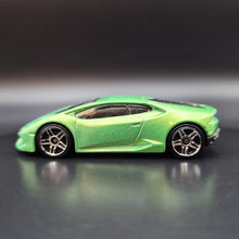 Load image into Gallery viewer, Hot Wheels 2015 Lamborghini Huracan LP 610-4 Green #222 HW Workshop - HW Garage