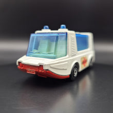 Load image into Gallery viewer, Matchbox 1972 Stretcha Fetcha Ambulance #MB46 Matchbox 1-75 Superfast