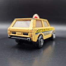 Load image into Gallery viewer, Matchbox 1984 Police Patrol (Range Rover) Beige #MB20 1-75 Superfast