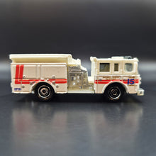 Load image into Gallery viewer, Matchbox 2010 Pierce Dash Fire Engine White MB56 Emergency Response 6/8