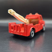 Load image into Gallery viewer, Matchbox 1979 Ford Transit Wreck Truck Red #MB61 Matchbox 1-75 Superfast