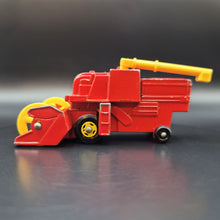 Load image into Gallery viewer, Matchbox 1979 Combine Havester MB51 Red Matchbox 1-75