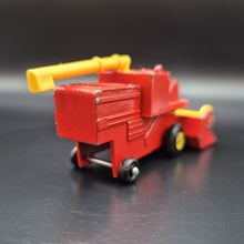 Load image into Gallery viewer, Matchbox 1979 Combine Havester MB51 Red Matchbox 1-75